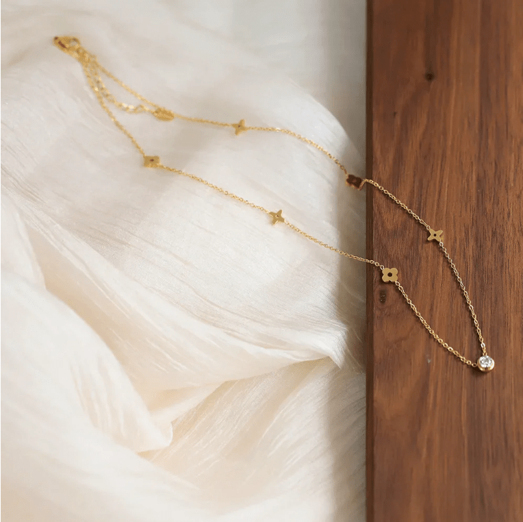 Elaris Bloom Crystal Necklace