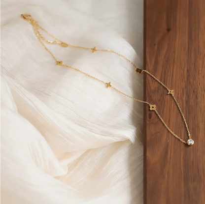 Elaris Bloom Crystal Necklace
