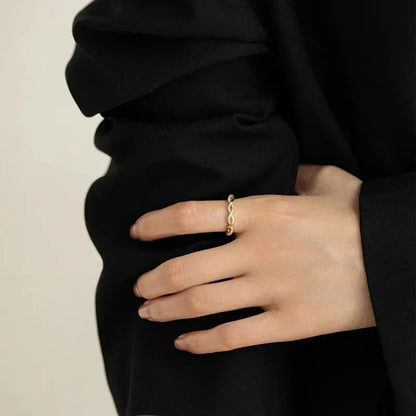 Twisted Zirconia Gold Ring