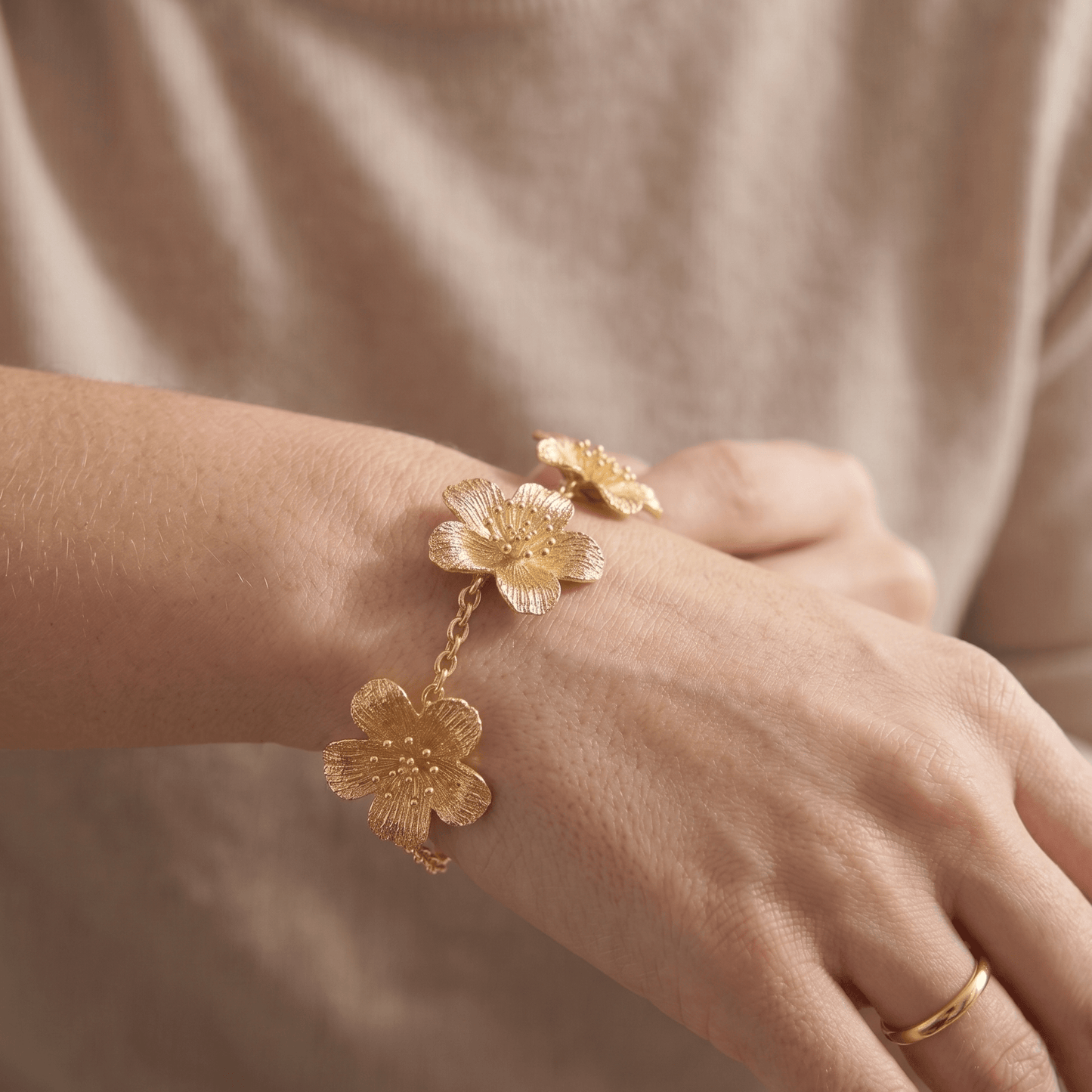 Veloura Bloom Bracelet