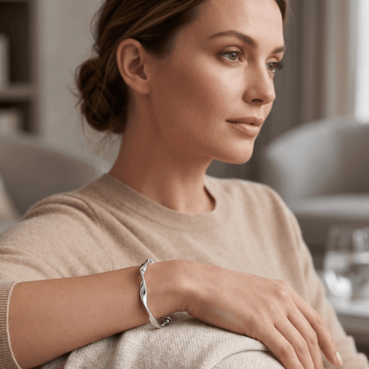 Veloura Sculpt Bangle